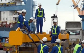 Hàn Quốc rút hạn thẩm tra cấp visa với lao động ngành đóng tàu