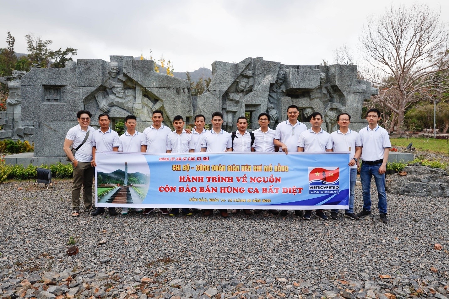 Chi bộ Giàn nén khí mỏ Rồng tổ chức Hành trình về nguồn – Côn Đảo bản hùng ca bất diệt