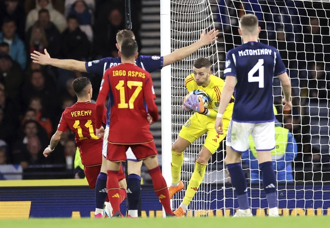 Ngôi sao Man Utd giúp Scotland hạ Tây Ban Nha, Đức thất bại trước Bỉ - 2