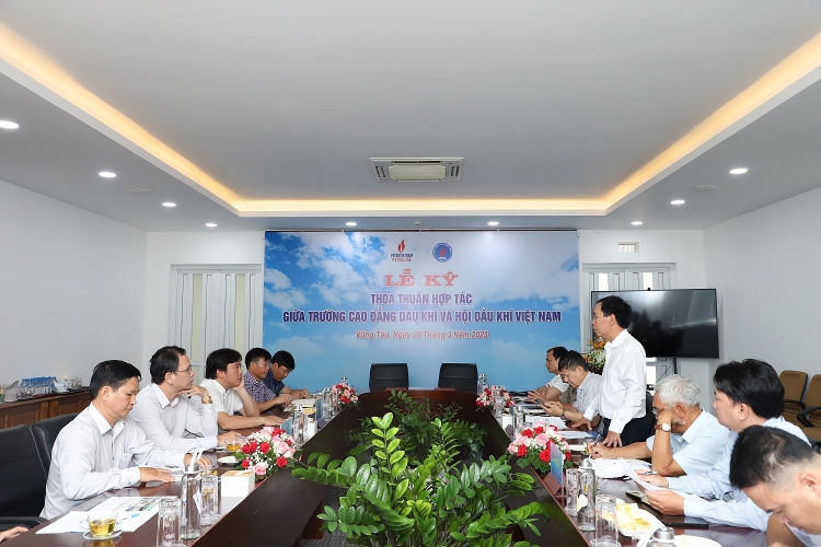 Hội Dầu khí Việt Nam ký thỏa thuận hợp tác với PV College Hội Dầu khí Việt Nam ký thỏa thuận hợp tác với PV College