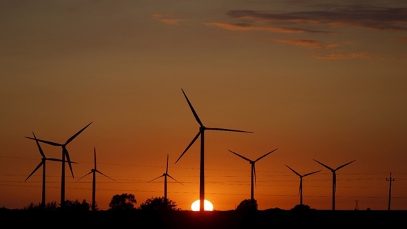 EU đạt thỏa thuận về thị phần năng lượng tái tạo cao hơn vào năm 2030
