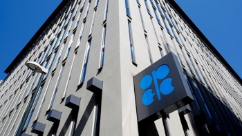 OPEC+ nắm quyền "chỉ đạo" thị trường dầu khi cung tăng chậm cầu