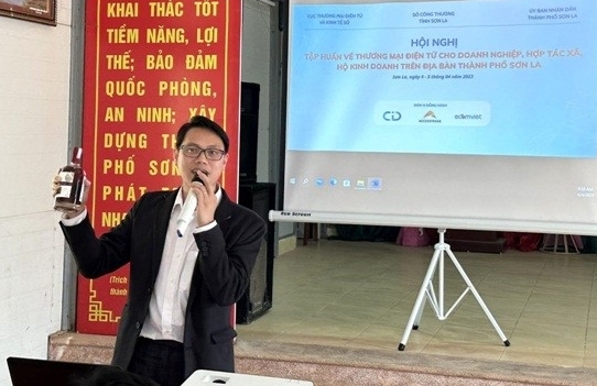 Sơn La hỗ trợ doanh nghiệp, hợp tác xã phát triển thương mại điện tử