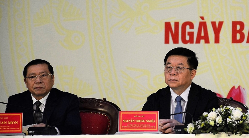 Ông Nguyễn Trọng Nghĩa, Bí thư Trung ương Đảng, Trưởng Ban Tuyên giáo Trung ương phát biểu chỉ đạo tại Hội nghị