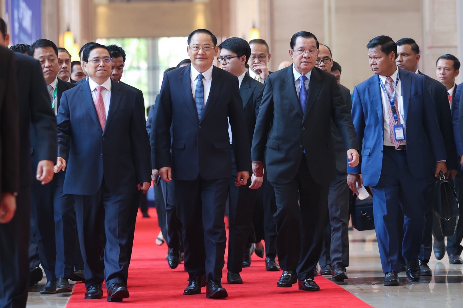 Thủ tướng Chính phủ Phạm Minh Chính, Thủ tướng Lào Sonexay Siphandone và Thủ tướng Campuchia Hun Sen