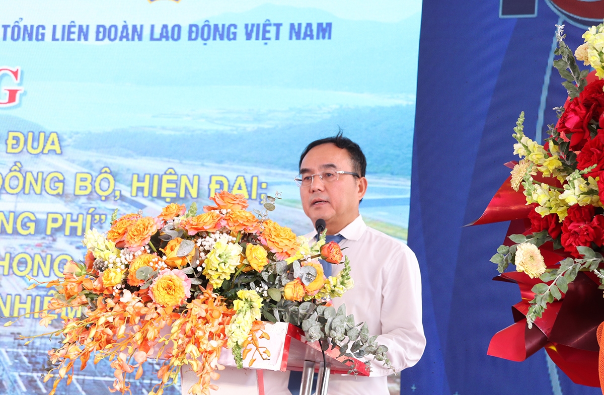Công trình chào mừng Đại hội XIII Công đoàn Việt Nam đầu tiên được Tổng LĐLĐ Việt Nam gắn biển