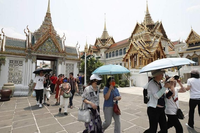 Thái Lan nóng như đổ lửa, cảnh báo thủ đô Bangkok vượt 50 độ C - 1