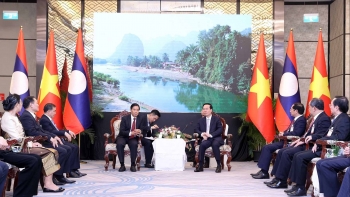 Chủ tịch nước Võ Văn Thưởng tiếp Chủ tịch Trung ương Mặt trận Lào xây dựng đất nước