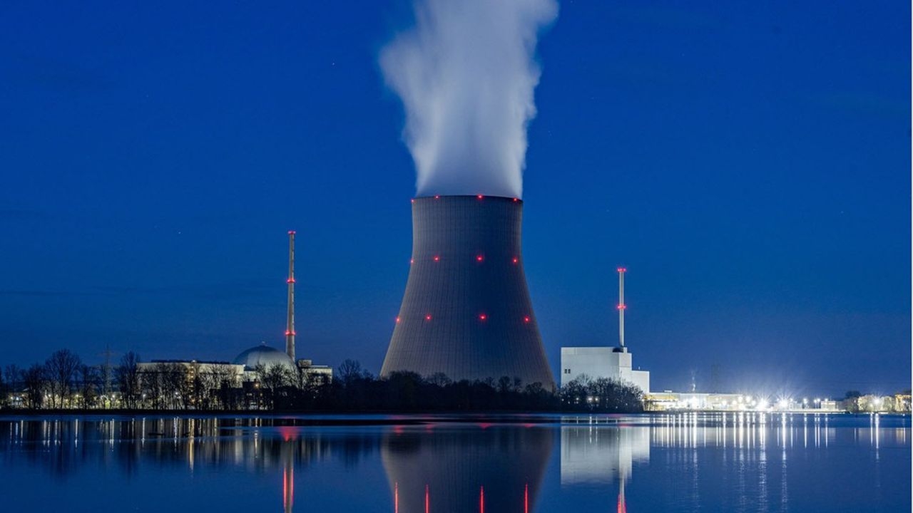 Tranh cãi về kế hoạch phát triển điện hạt nhân của Đức