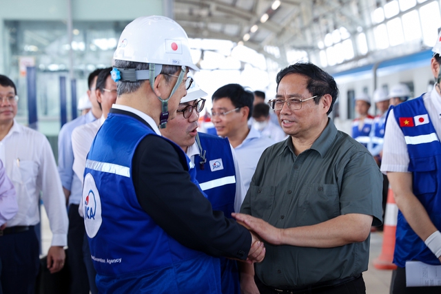 Thủ tướng đi thử nghiệm tàu metro Bến Thành - Suối Tiên, thúc đẩy dự án nút giao thông lớn nhất TPHCM