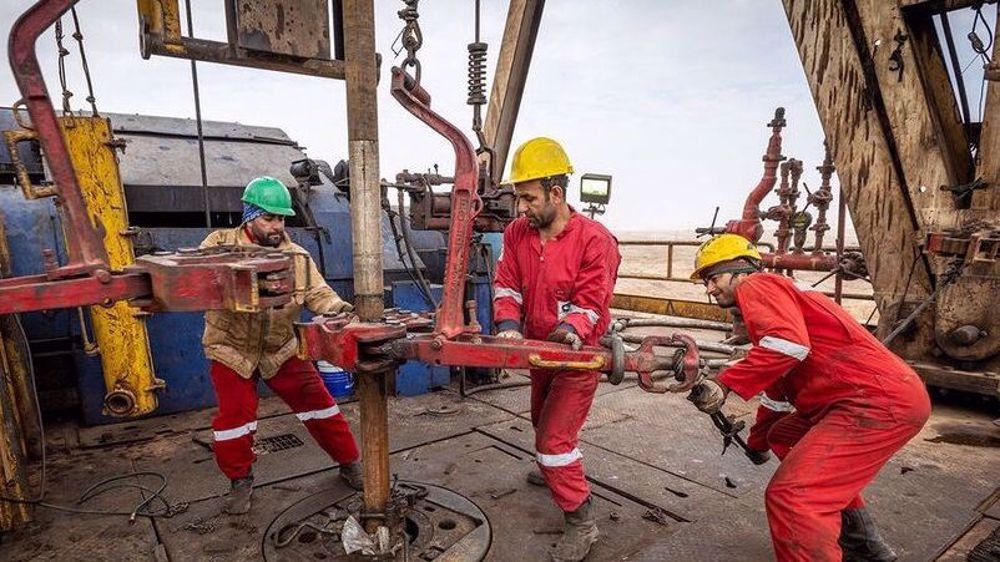 Iran khai thác hơn 2,5 triệu thùng dầu/ngày trong tháng 3