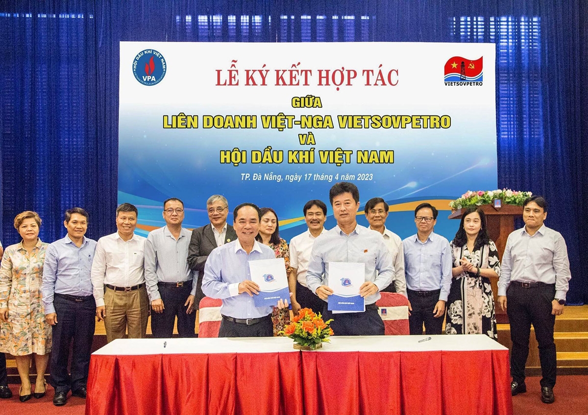 Hội Dầu khí Việt Nam và Vietsovpetro ký kết thoả thuận hợp tác