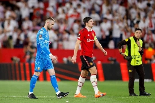 Man Utd bị Sevilla đá bay khỏi Europa Leauge