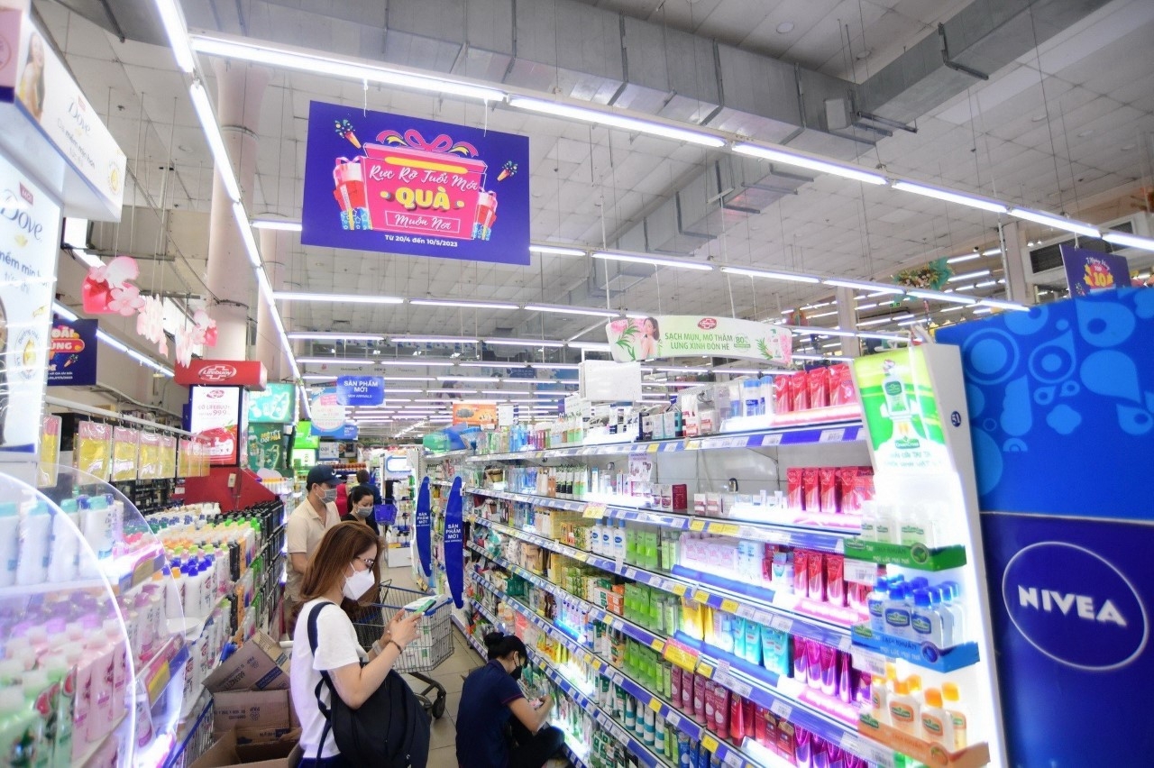 Hà Nội: Siêu thị đồng loạt khuyến mại, giảm giá hàng hóa dịp 30/4