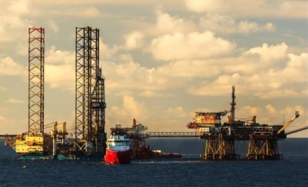 Giá dầu hôm nay (26/12): Dầu thô tiếp tục đi ngang