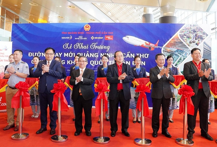 Vietjet chính thức khai trương đường bay thẳng đầu tiên giữa Cần Thơ và Vân Đồn