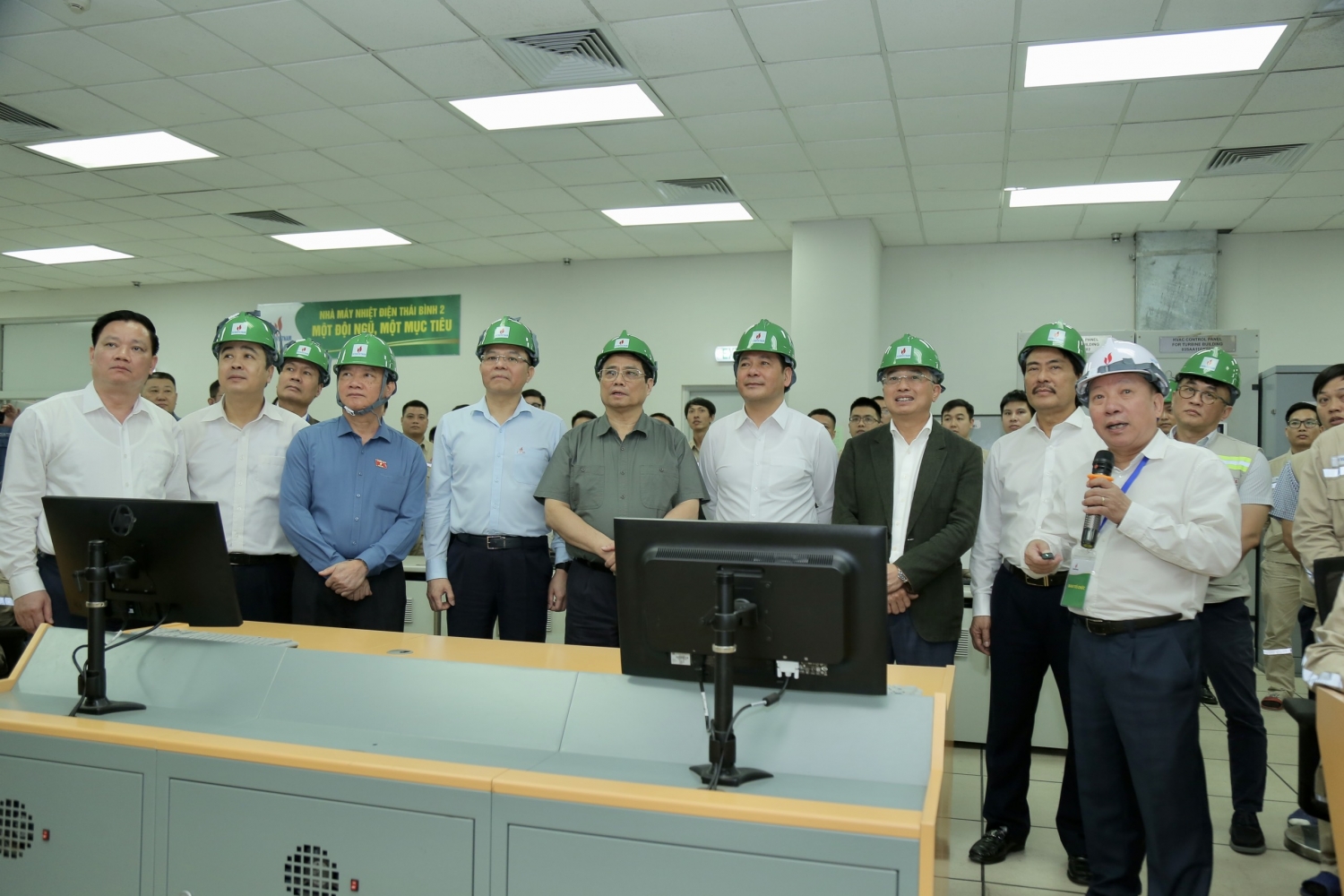 Thủ tướng Phạm Minh Chính dự Lễ khánh thành NMNĐ Thái Bình 2 Thủ tướng Phạm Minh Chính dự Lễ khánh thành NMNĐ Thái Bình 2