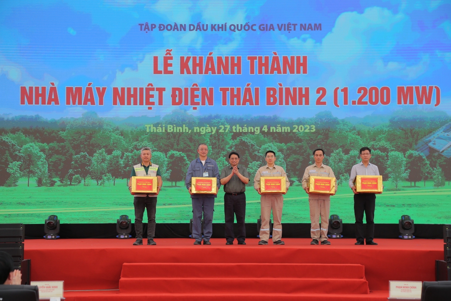 Thủ tướng Phạm Minh Chính dự Lễ khánh thành NMNĐ Thái Bình 2