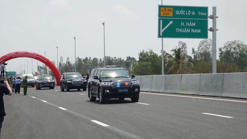 Ôtô bắt đầu được di chuyển vào cao tốc Dầu Giây - Phan Thiết