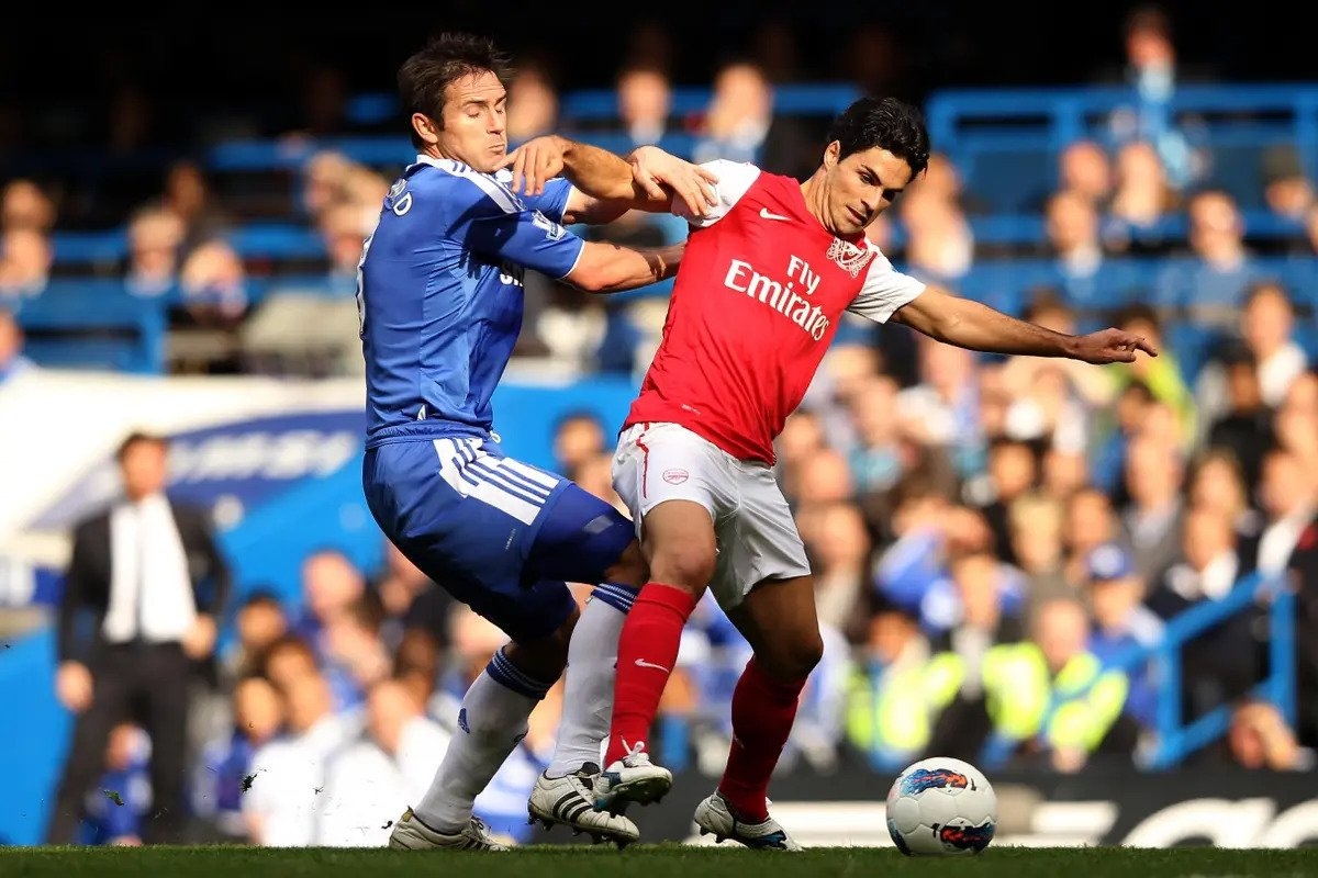 Frank Lampard nhắc khéo ông chủ Chelsea cần kiên nhẫn