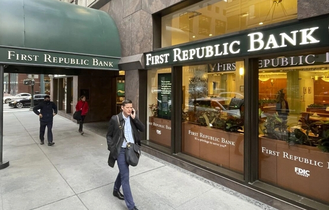 Khi nào "domino" phá sản ngân hàng tại Mỹ mới dừng lại?