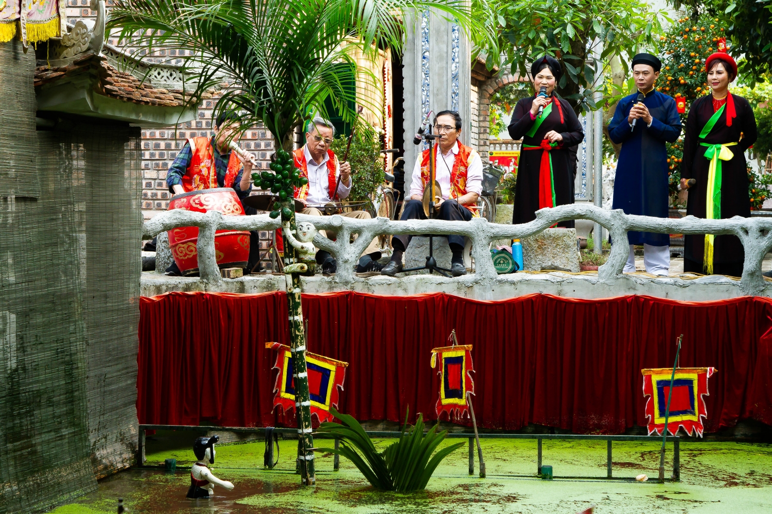 Nghệ nhân Nguyễn Thành Lai và những nỗ lực gìn giữ nghệ thuật múa rối nước Đồng Ngư