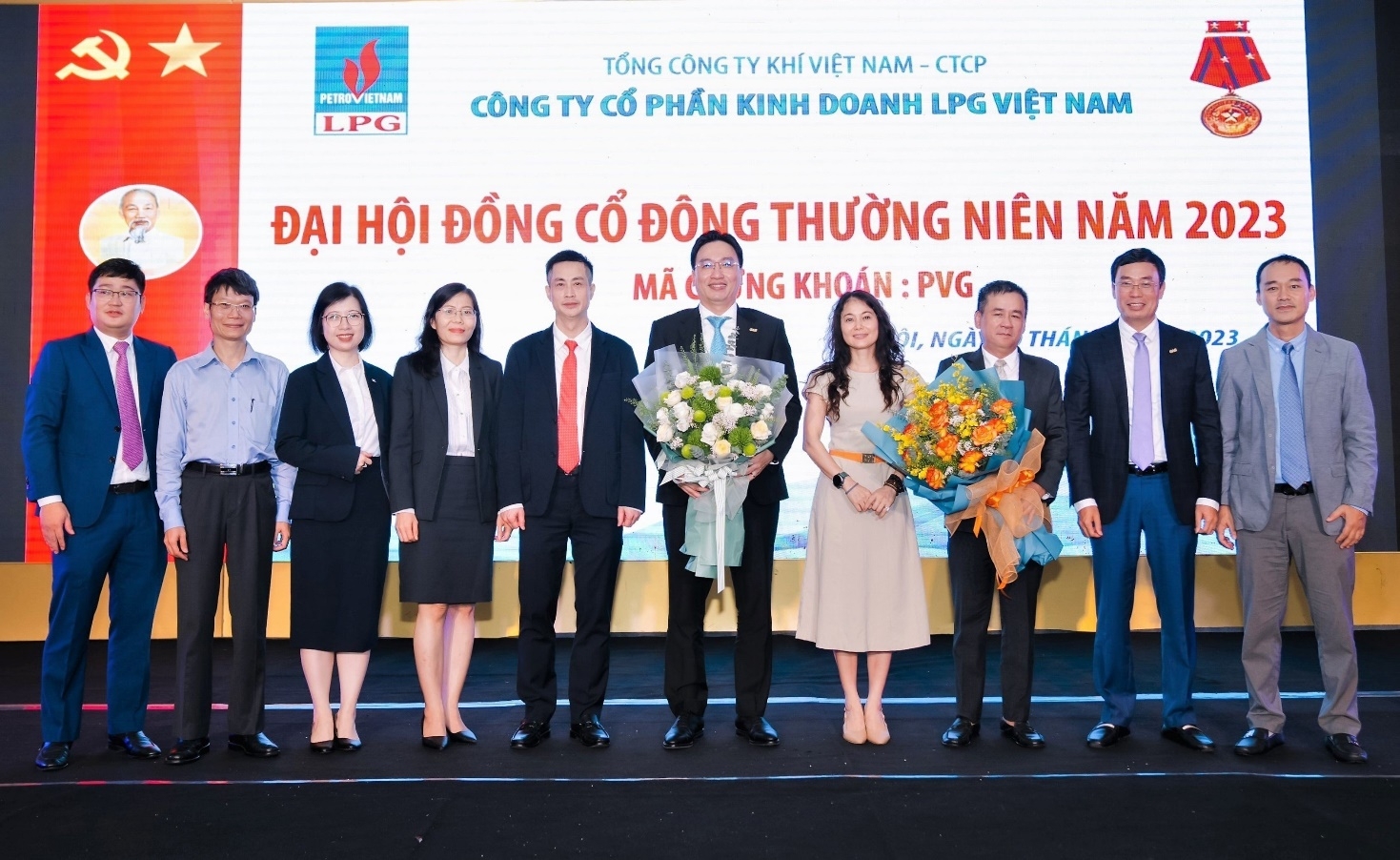 Lãnh đạo Tổng Công ty Khí Việt Nam chúc mừng Đại hội đồng cổ đông thường niên năm 2023 của PV GAS LPG thành công tốt đẹp.