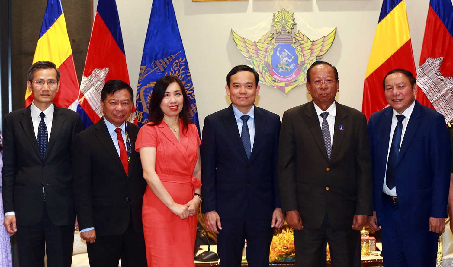 Phó Thủ tướng Trần Lưu Quang gặp Phó Thủ tướng, Bộ trưởng Quốc phòng Campuchia