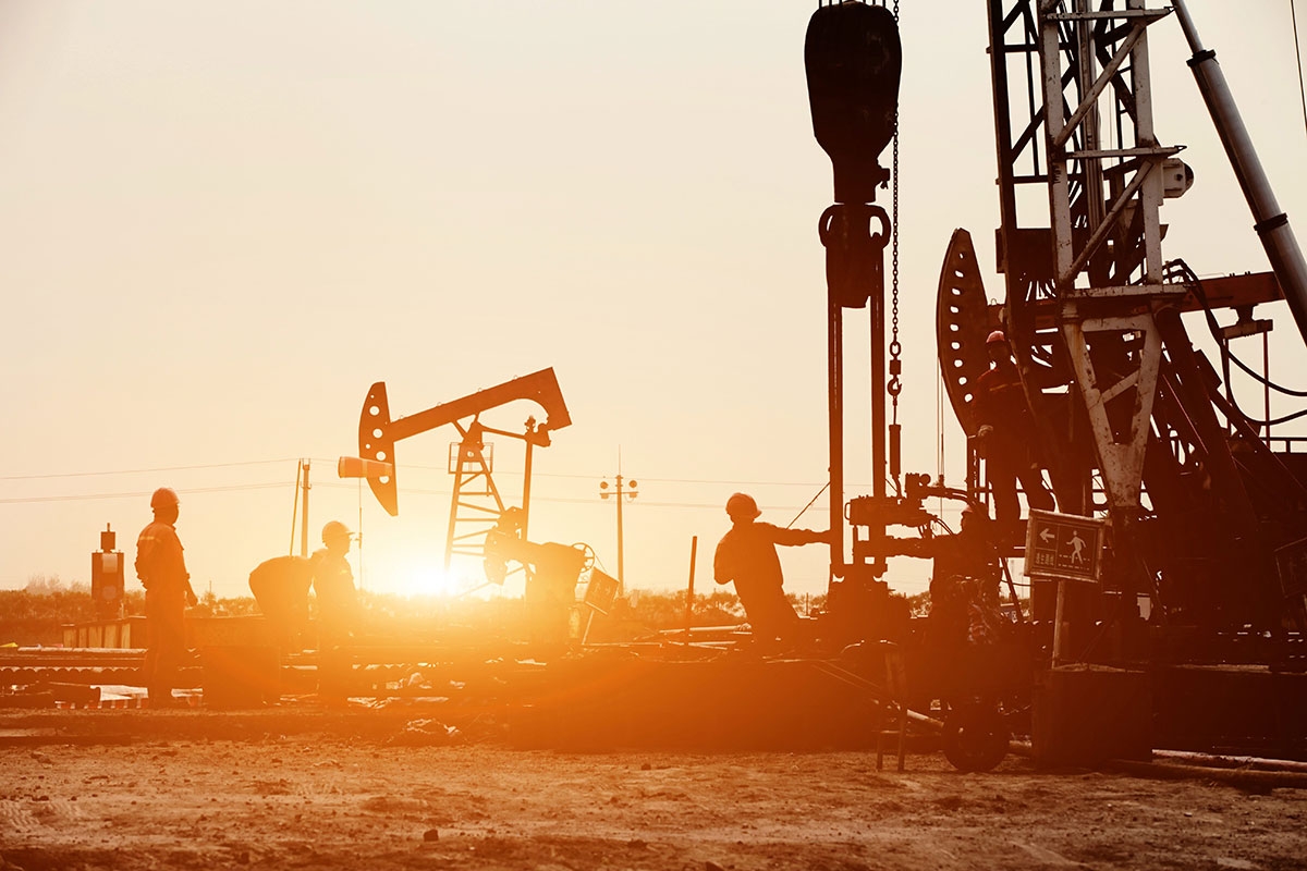 Tổng giá trị hợp đồng trong ngành dầu khí toàn cầu giảm mạnh trong quý I