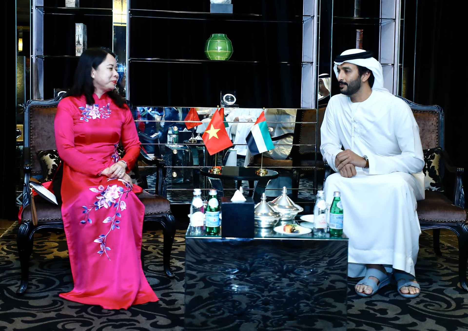 Phó Chủ tịch nước Võ Thị Ánh Xuân tiếp Bộ trưởng Kinh tế UAE Abdullah bin Touq Al Marri. (Nguồn: TTXVN)