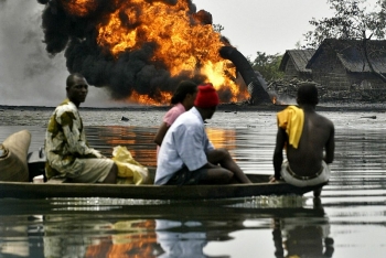 Người dân đồng bằng sông Niger đòi các tập đoàn dầu khí bồi thường 1.000 tỷ USD