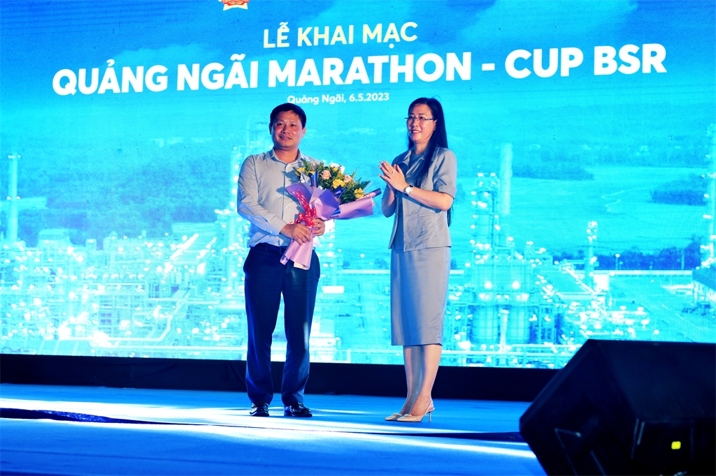 Khai mạc giải chạy marathon lớn nhất tỉnh Quảng Ngãi