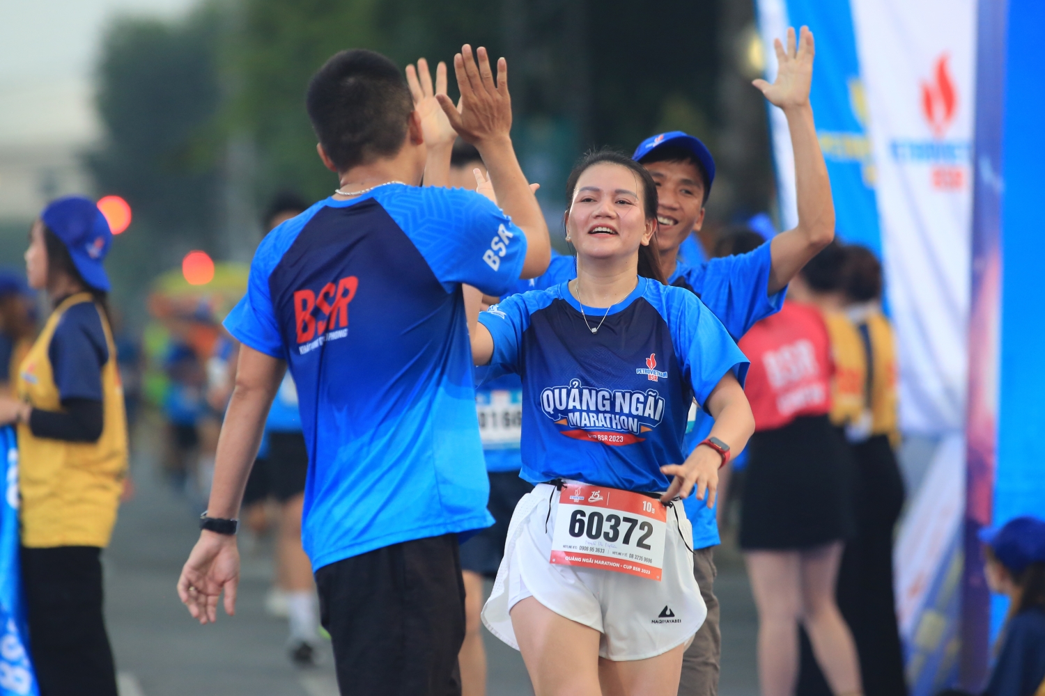 Hơn 2.000 VĐV hoàn thành đường chạy tại Marathon Quảng Ngãi  - CUP BSR