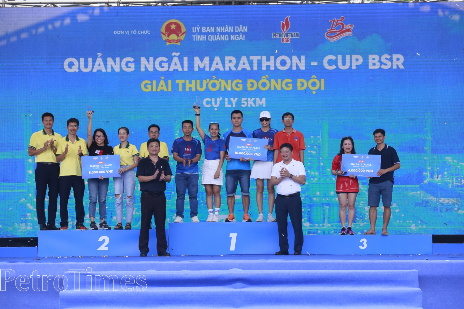 Trao hơn 250 triệu đồng cho các VĐV giành giải tại Giải chạy Quảng Ngãi Marathon - CUP BSR năm 2023