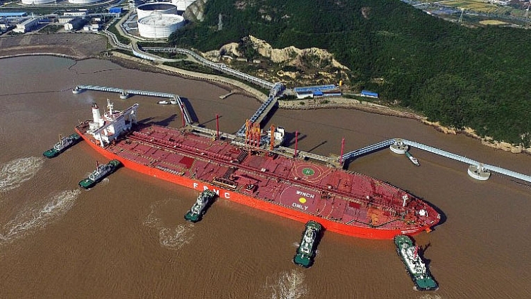 Trung Quốc tăng gần 5% khối lượng dầu nhập khẩu trong 4 tháng đầu năm