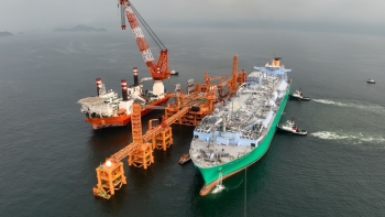 Hồng Kông nhận lô hàng LNG đầu tiên giúp loại bỏ dần than đá