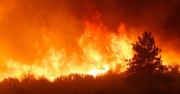Cháy rừng khiến xuất khẩu dầu và khí của Canada sụt giảm nghiêm trọng