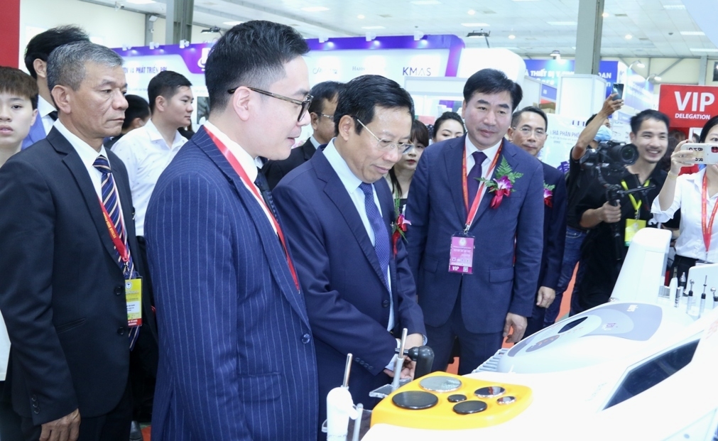 Vietnam Medi - Pharm 2023: Nhiều giải pháp công nghệ, khoa học kỹ thuật tiên tiến ngành y dược Vietnam Medi - Pharm 2023: Nhiều giải pháp công nghệ, khoa học kỹ thuật tiên tiến ngành y dược