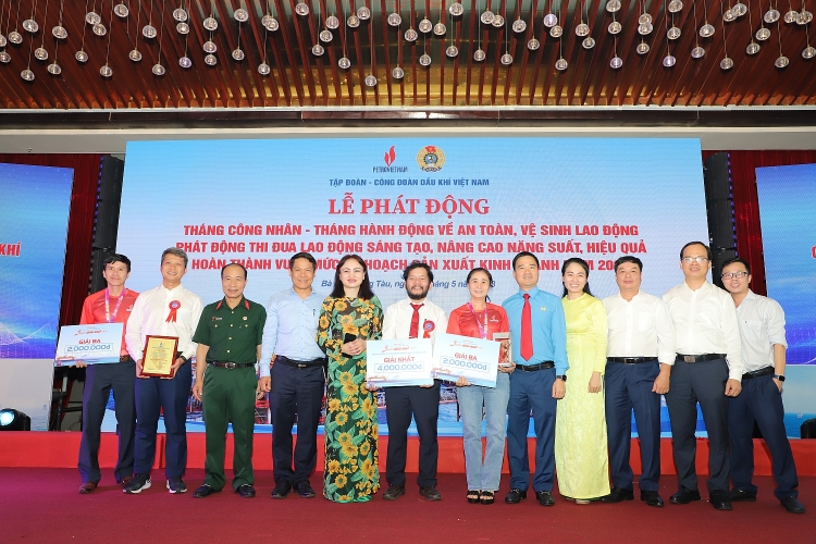 Người lao động PVU được tôn vinh các danh hiệu Dầu khí tiêu biểu và nhận nhiều giải thưởng của Giải chạy bộ online “Xuân Dầu khí 2023”