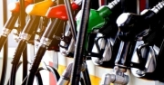 Giá xăng dầu tại Mỹ sẽ còn sụt giảm đáng kể