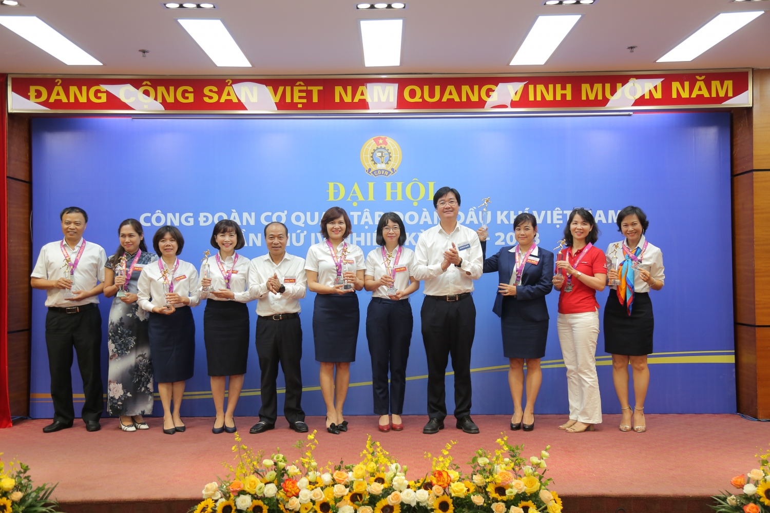 Công đoàn Cơ quan Tập đoàn trao giải cuộc thi Chạy bộ online Xuân Dầu khí 2023