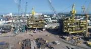 Petrovietnam kiến nghị việc lựa chọn nhà thầu tiếp tục thực hiện theo pháp luật dầu khí