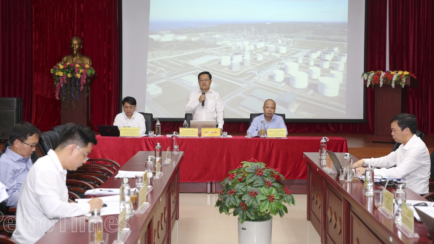 Tác động của NMLD Dung Quất đối với sự phát triển kinh tế vùng Trung bộ và Việt Nam