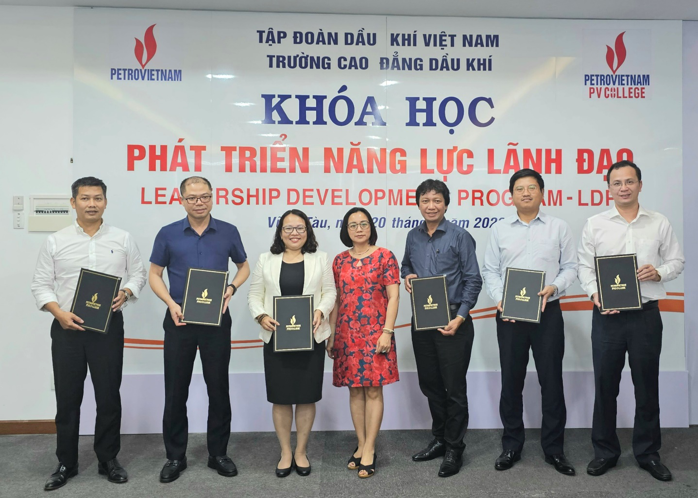 PV College bế giảng khóa đào tạo 