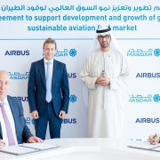 Airbus ký thỏa thuận mua nhiên liệu xanh
