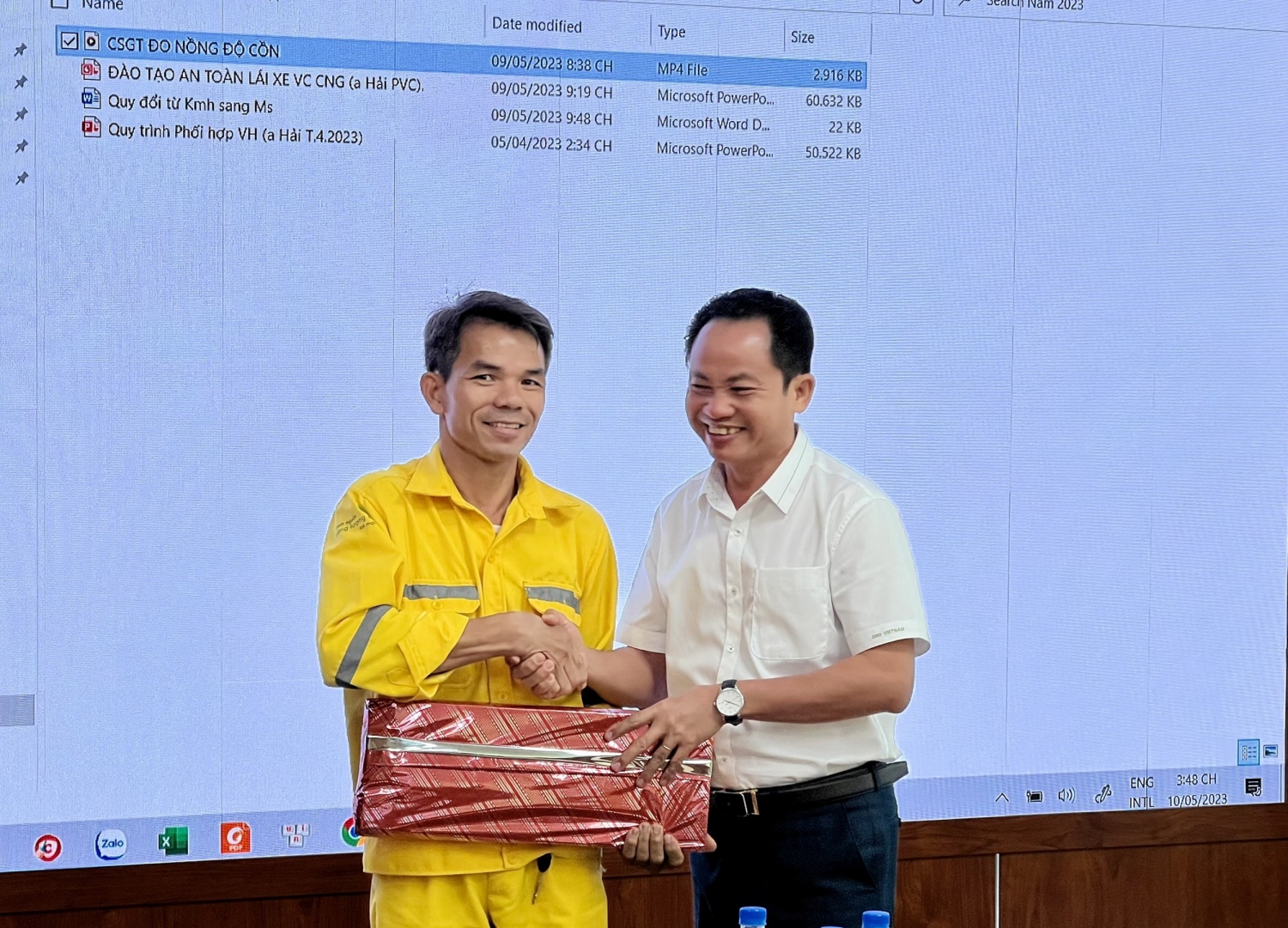  Lãnh đạo CNG Việt Nam động viên tinh thần trách nhiệm, ý thức chấp hành an toàn của các nhân viên lái xe vận chuyển khí