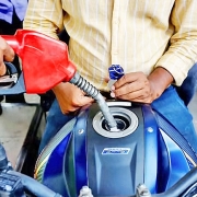 Thiếu USD, Bangladesh gặp khó trong nhập khẩu nhiên liệu