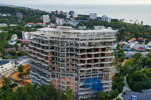 Tin bất động sản ngày 27/5: Phú Quốc sắp cưỡng chế tòa nhà cao tầng xây dựng trái phép