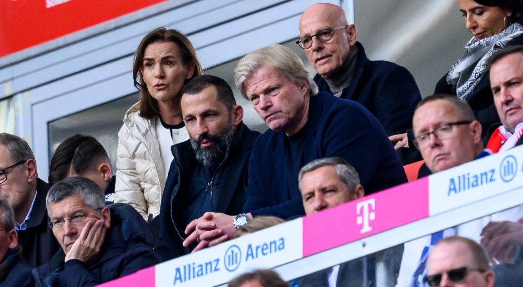 Bayern sa thải Oliver Kahn ngay sau khi trở thành 