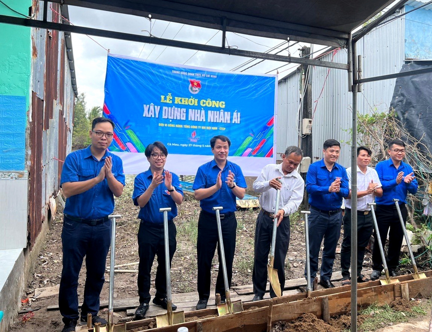 Đoàn Thanh niên PV GAS khởi công công trình xây dựng căn nhà nhân ái trị giá 80 triệu đồng cho gia đình chính sách ở huyện Năm Căn, Cà Mau